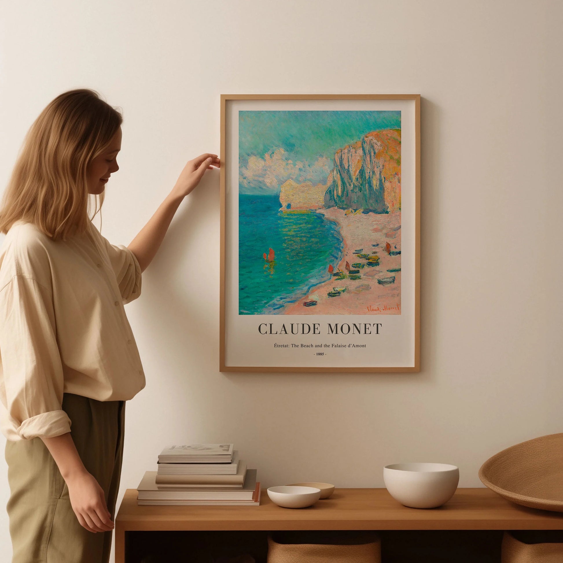 Claude Monet – Étretat : La plage et la falaise d’Amont (1885) Affiche
