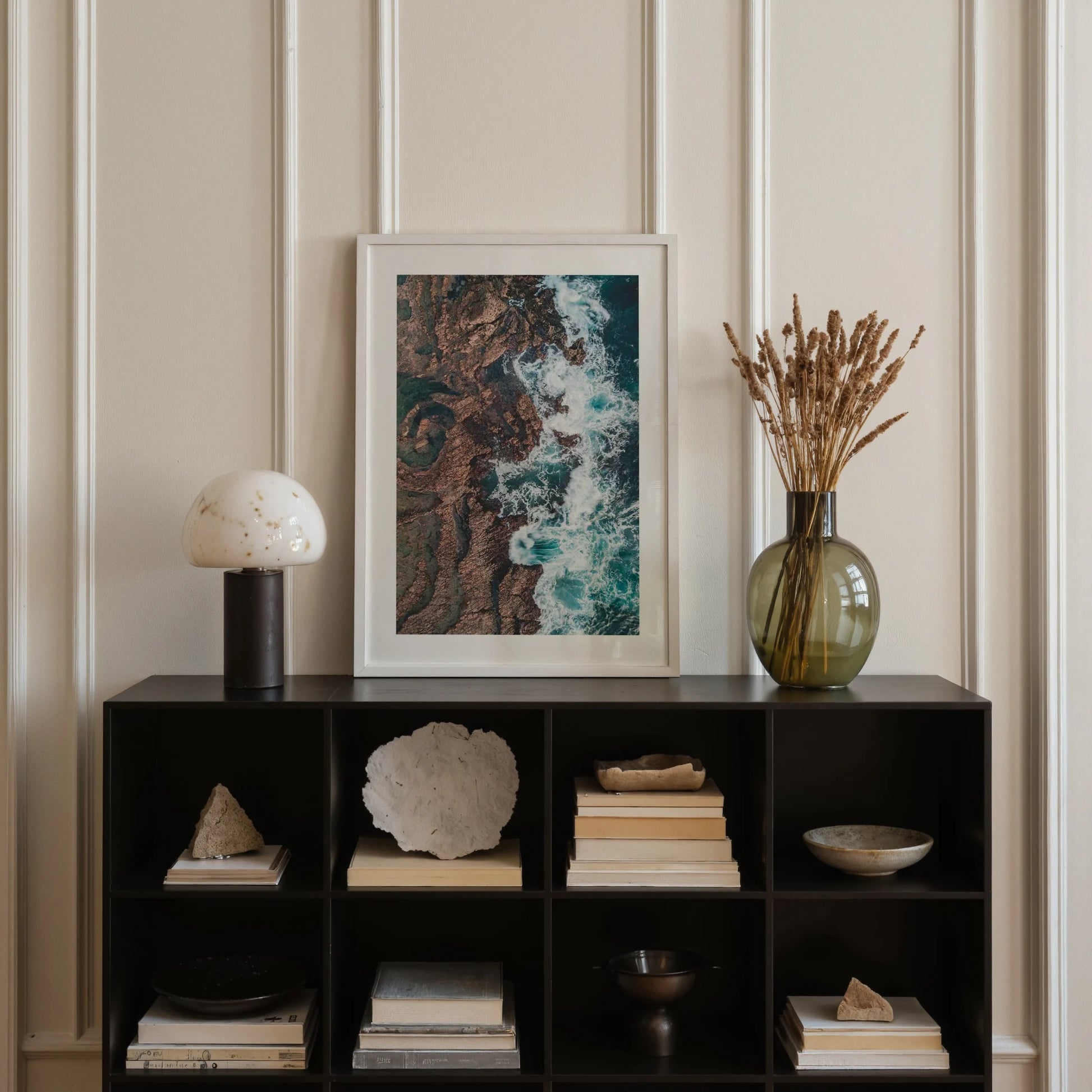 ocean wave rocks poster texture detail